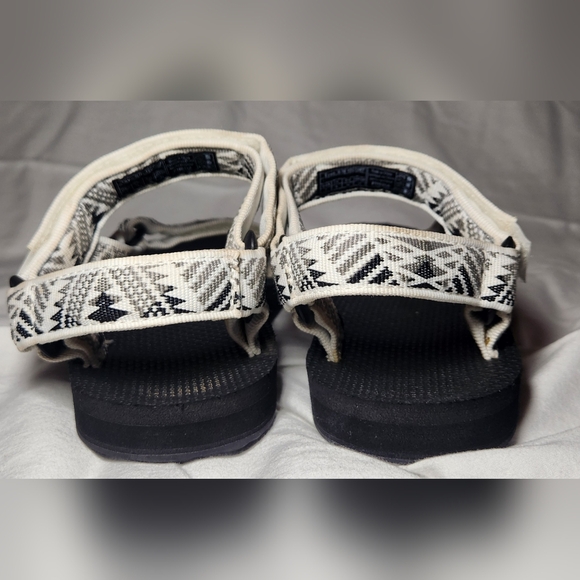 Teva Original Universal Sandal Black & White Size 7 - Picture 3 of 5